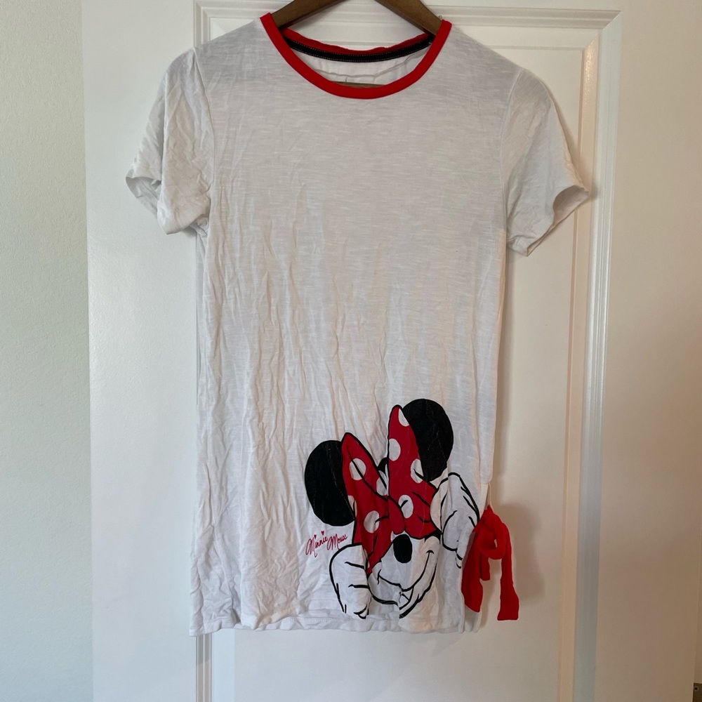Disney Minnie Mouse Shirt with Bow!! 🎈
